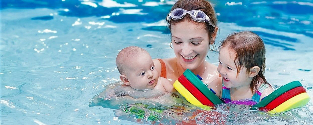 Blue Saltwater Pool with Free Use of Chlorine Generator